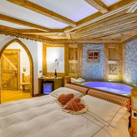 Chalet Pineta Relax Location Canazei Bagian luar foto
