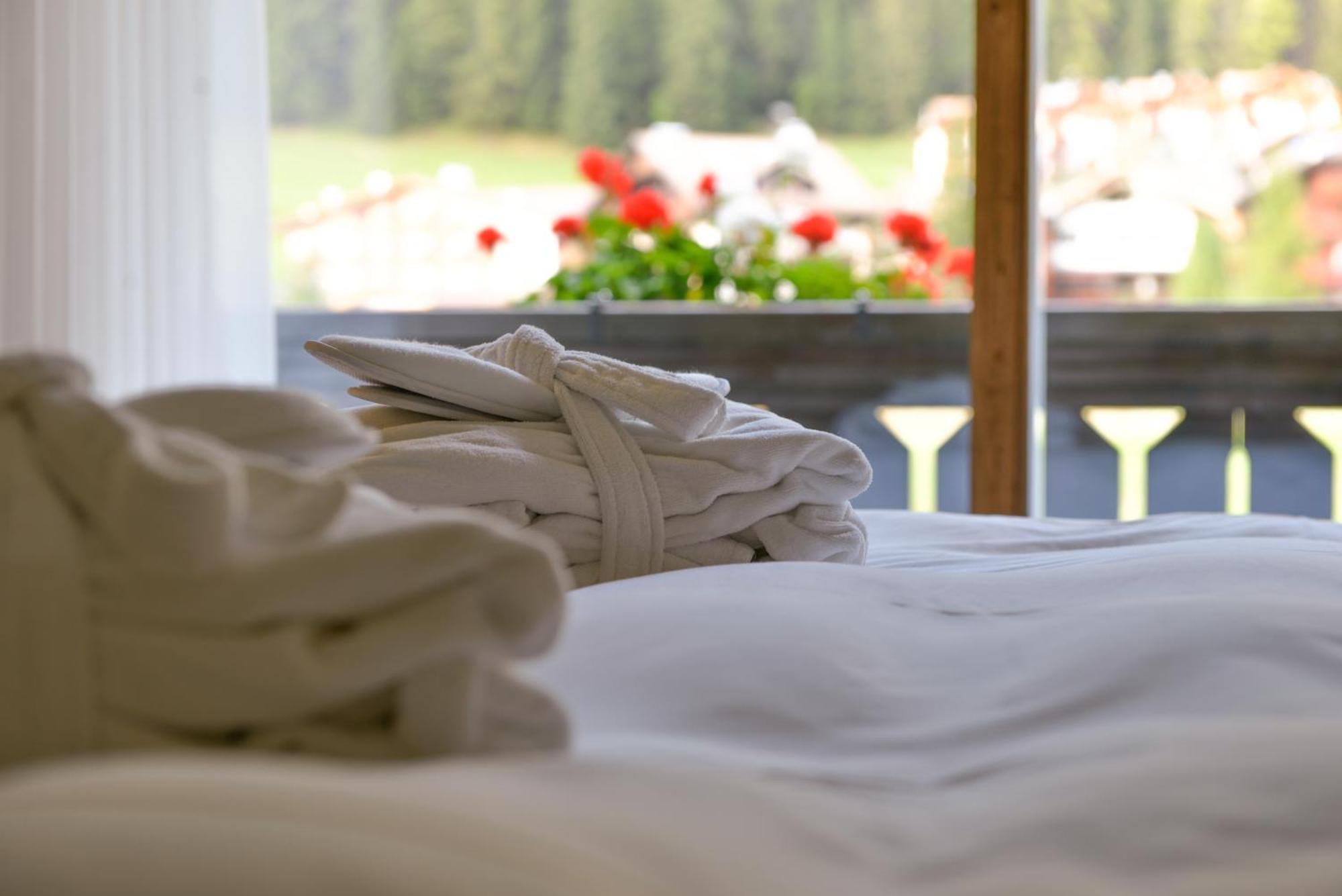 Chalet Pineta Relax Location Canazei Bagian luar foto