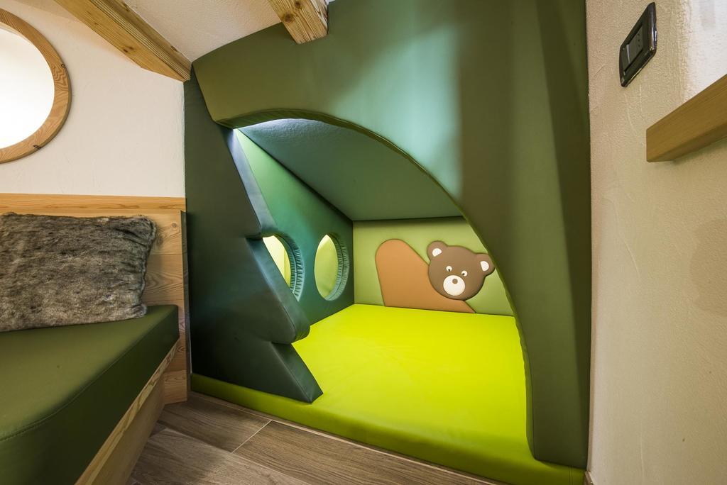 Chalet Pineta Relax Location Canazei Bagian luar foto